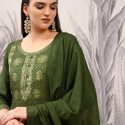 Vishudh Green Round Neck Embroidered Regular Straight Kurta with Trousers & With Dupatta-36