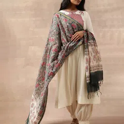 W Green & Cream-Coloured Floral Printed Zari Details Dupatta-22