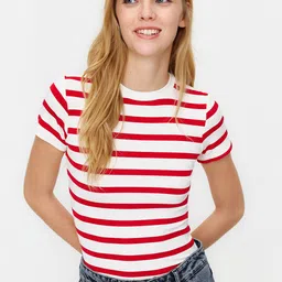 Trendyol Horizontal Striped Fitted Top-picture-13