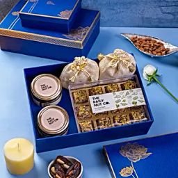Bountiful Bites Gift Hamper-image-35