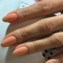 24 Stick on Nails Artificial Fake Nail Set Long Lasting, Quick Fix-10