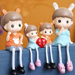 eCraftIndia Blue 4 Pieces Lovely Girl Boy Mom Dad Family Set Decorative Showpiece for Gift-10