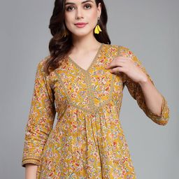 QOMN Floral Printed V-Neck Gathered Pure Cotton Longline Empire Top-image-73