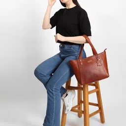 SAMTROH Textured Leather Structured Tote Bag image 5