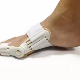 Original New High Quality 1 Pcs White Universal Size Toe Thumb Straightener Bunion Splint Movable, Protection And Correction For Feet Thumb Support Hallux Valgus Orthotics Thumb Corrector- Bandage Design For Men Women Boy Girl Senior-image-16