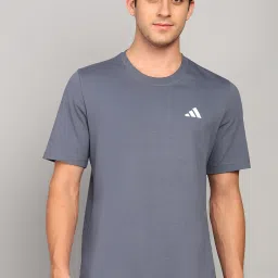 Men Solid Round Neck Cotton Blend Black T-Shirt-image-32