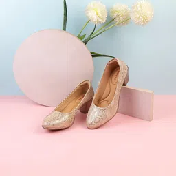 Mochi Printed Round Toe Block Heeled Pumps-51