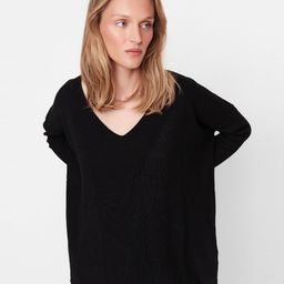 Trendyol Women Black Ribbed V-neck Pullover Acrylic Sweater-image-82