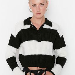 Trendyol Women Black & White Colourblocked Acrylic Pullover-image-98