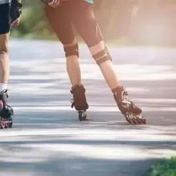 v u international High quality Skating in-line Shoe have different size and with PU LED wheel In-line Skates - Size 6-9 UK image 2