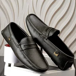 Lightweight | Comfortable | Trendy | Daily Wear | Synthetic Leather Loafers For Men-image-39