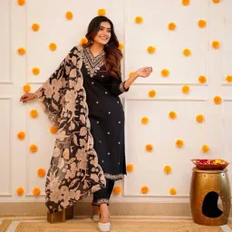 Women Viscose Rayon Kurta Pant Dupatta Set-picture-23
