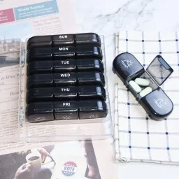 1 Pill Box Organizer,21 Grids 3 Times One Day,Portable Travel Pill Box (Pack of 1) Pill Box-28