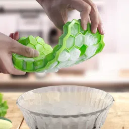 Harshiv Honeycomb Silicone Ice Cube Tray Flexible Easy Release Multicolor Green Silicone Ice Cube Tray image 2