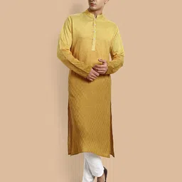 Vardha Geometric Embroidered Sequinned Straight Kurta-picture-10