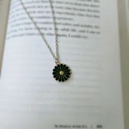 Nevy fashion Charm Daisy Floral Pendant Black Necklace Chain for Women and Girls Metal, Silver, Alloy Chain-image-49