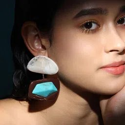 SOHI Gold-Plated Geometric Shaped Artificial Stones Drop Earrings-32