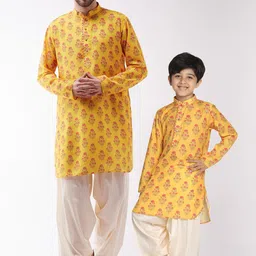 VASTRAMAY Men Mustard Yellow & Pink Ethnic Motifs Printed Kurta with Patiala-picture-53