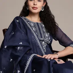 Bahe Kurtiz Floral Embroidered Zari Kota Doriya Straight Kurta With Trousers & Dupatta-image-35