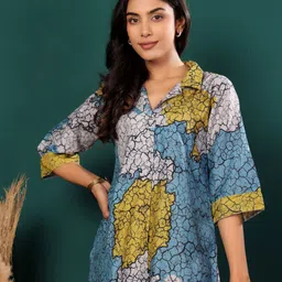 Varanga Abstract Printed Shirt Collar Straight Kurta With Trouser-picture-34