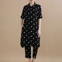 BLACK & BLAH BLAH Geometric Printed Shirt Collar Straight Kurta with Trousers-image-17