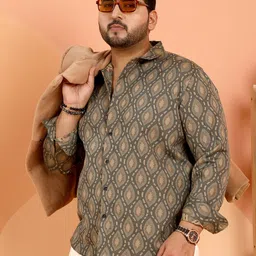 Instafab Plus Men Plus Size Comfort Fit Abstract Printed Spread Collar Cotton Casual Shirt-picture-9