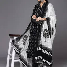 Varanga Women Black Floral Printed Gotta Patti Pure Cotton Kurta with Trousers-29