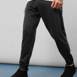 Beyoung Men Relexed Fit Mid-Rise Zip Flat-Front Joggers-image-27