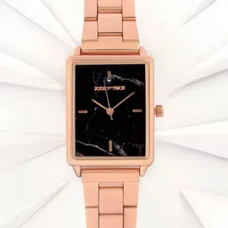 JOKER & WITCH Women Black Dial & Gold Toned Bracelet Style Straps Analogue Watch AMWW540-22