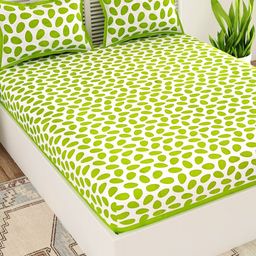 UNIQCHOICE Green & White Printed Cotton 120 TC Queen Bedsheet With 2 Pillow Covers-image-99