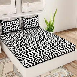 UNIQCHOICE Black & White Printed Cotton 120 TC Queen Bedsheet with 2 Pillow Covers-picture-17