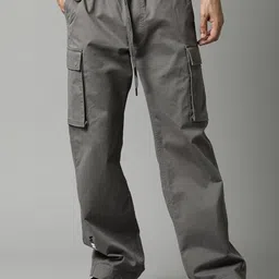 Breakbounce Men Grey Sold Relaxed Straight Leg Straight Fit Cargos Trousers-image-39