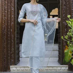 VredeVogel Floral Embroidered Round Neck Regular Straight Kurta With Trouser With Dupatta-picture-51