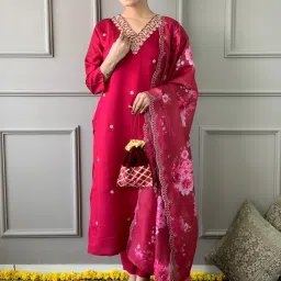 Women Chanderi Kurti Pant Attached Dupatta Set-image-50