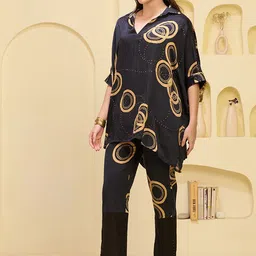 First Resort by Ramola Bachchan Printed Linen Kaftan Tunic & Trouser image 3