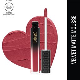 Lakme Xtraordin-airy Velvet Matte Lip Mousse with Cocoa Butter 4.6 g - Lovestruck Red 104-61