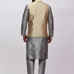 MAG Men Green Regular Dupion Silk Kurta Set with Box Jacket image 2