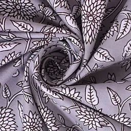 Texstylers Grey Floral Anti-Skid Cotton 6-Seater Table Cover image 5