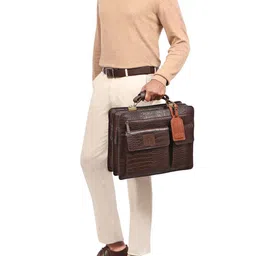 Hidesign Men Textured Messenger Bag-image-17
