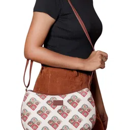 ZOUK White Floral Printed Structured Sling Bag image 5