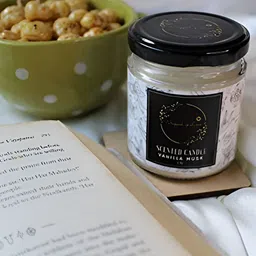 Wrapped up Love Vanilla Musk Scented Candle 170g-image-57