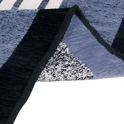 ZESTURE Black & Grey Geometric Printed Carpet image 2