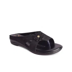 XE Looks Women Black Laser Cuts Flats-image-64