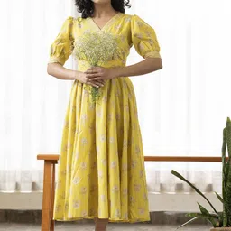 Maitri Jaipur Women Floral Printed V-Neck Cotton Wrap Dress-image-9