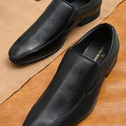 pelle albero Men Black Solid Leather Formal Slip-On-image-75