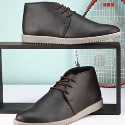 The Roadster Lifestyle Co. Men Brown Lightweight Comfort Insole Contrast Sole Sneakers-14