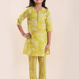 Sangria Girls Yellow Floral Printed Pure Cotton Straight Kurta With Trouser-picture-13
