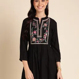 HERE&NOW Floral Embroidered Mandarin Collar Ethnic Kurti-picture-16