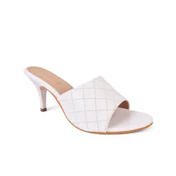 XE Looks WOMEN White Mules-19