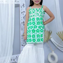 JUNITOS Girls Floral Printed Square Neck Sleeveless Pure Cotton Kurti with Sharara-image-39
